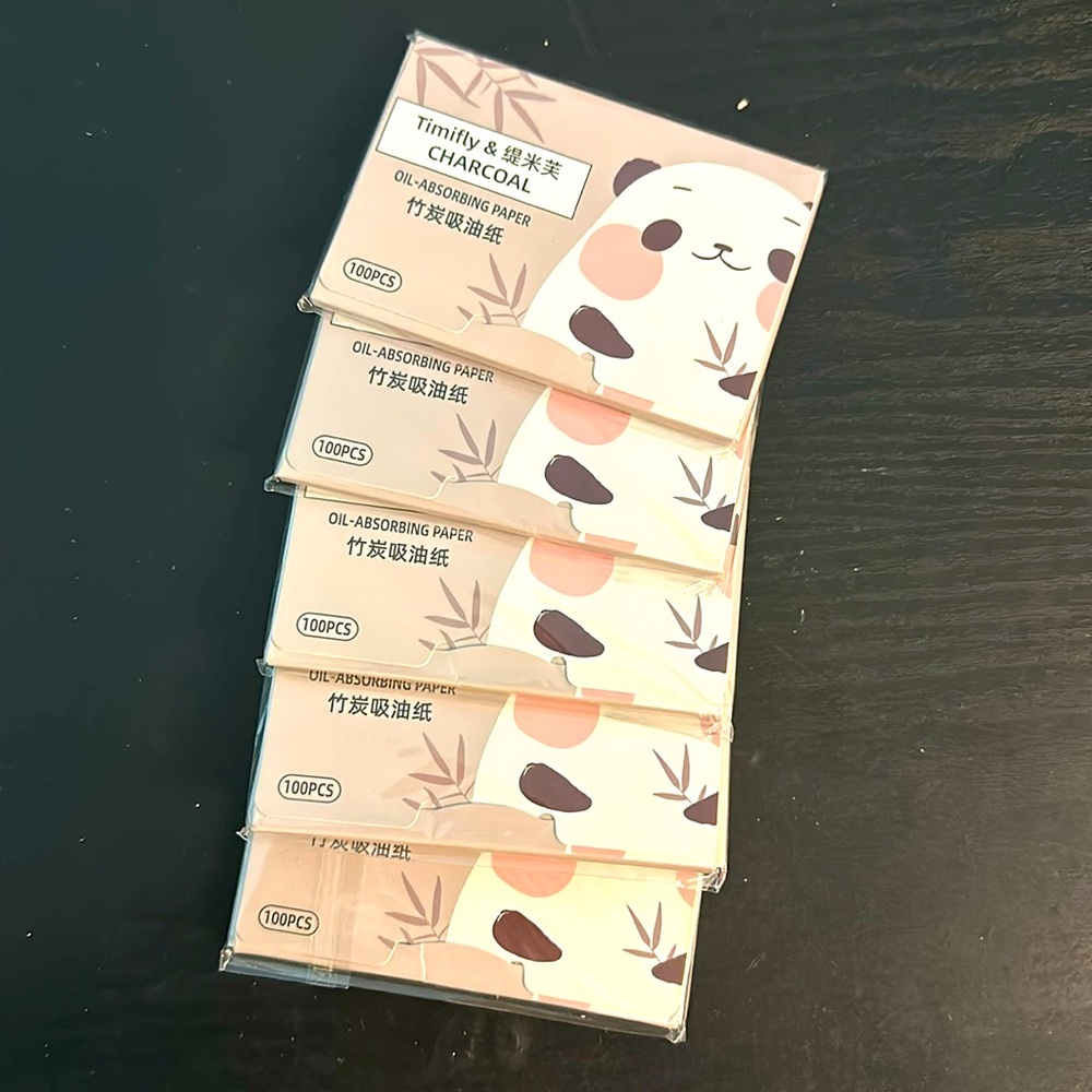 NWT - Oil control blotting paper - charcoal (5*100 pcs)